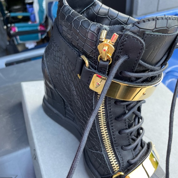 ZANOTTI brand new - Picture 8 of 11